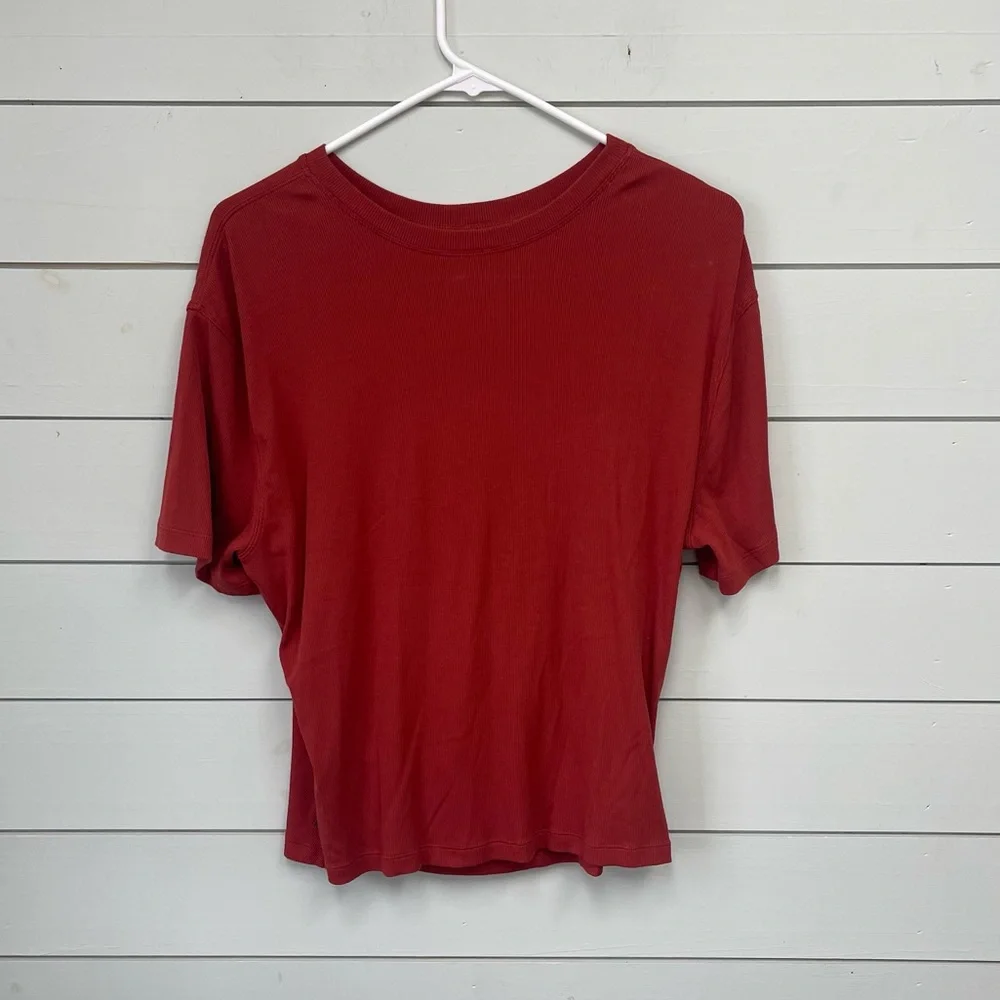 Lululemon ribbed twist Short Sleeve T-Shirt orange ish‎ red women’s size 8 NWOT